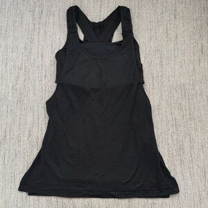 Lululemon top size 2